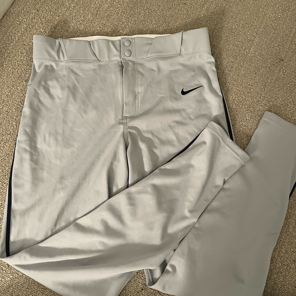 Nike Men's Light Gray Joggers